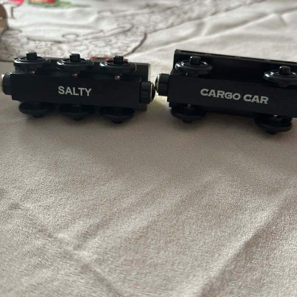 2004 SALTYthe WOODEN TRAIN w/ YOPLAIT YUMSTER CARGO  (Retired) BRAND NEW RARE - Picture 5 of 5